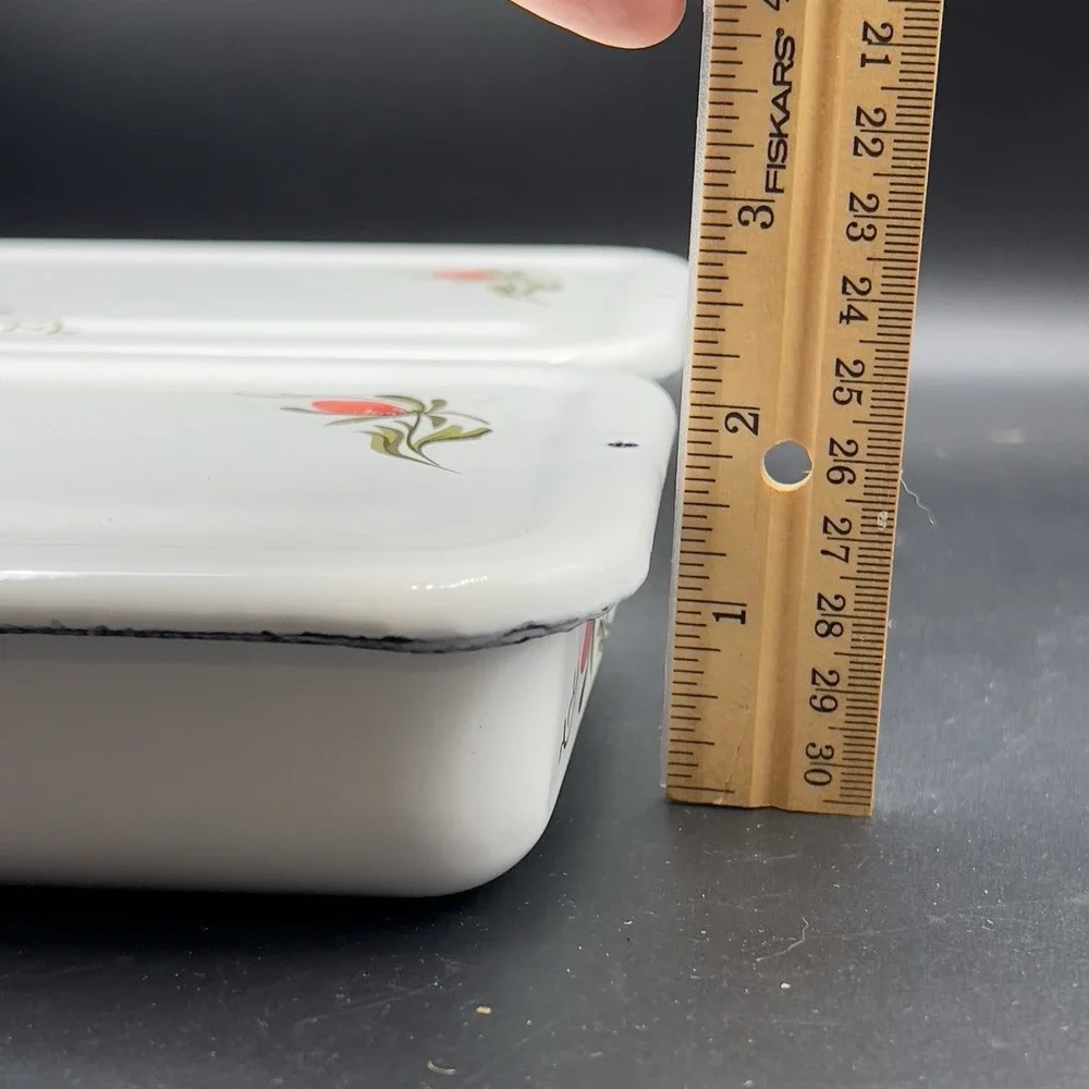 VTG White Floral‎ Design Enamelware Refrigerator Box w/ Lid 7x5x2 Farmhouse